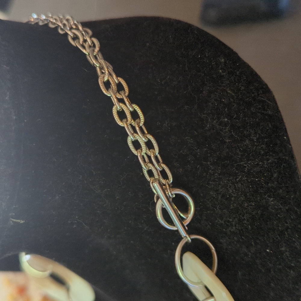3 necklace bundle - Picture 6 of 10